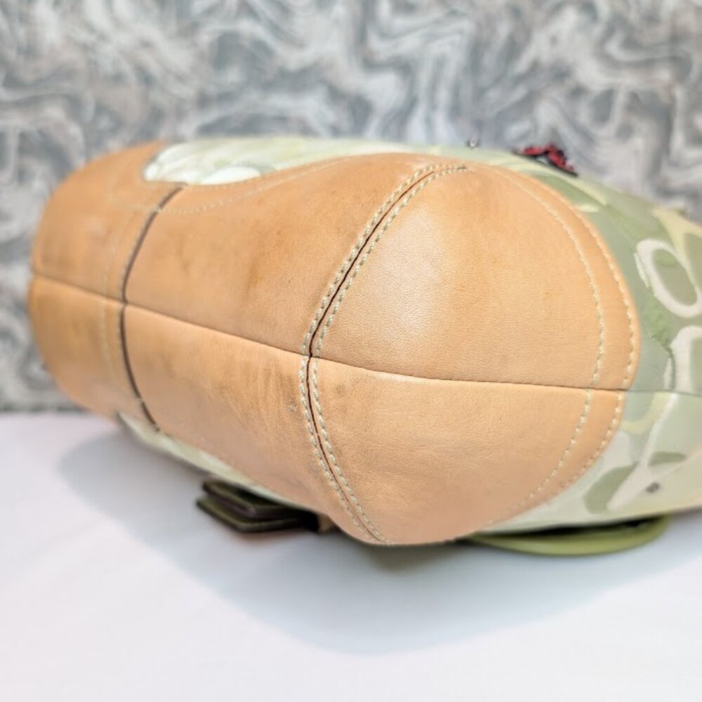 Coach Soho Optic Ladybug Handbag Signature Canvas Vintage RARE - Picture 6 of 15